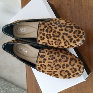 NWT Alfami Oceanaach Flats